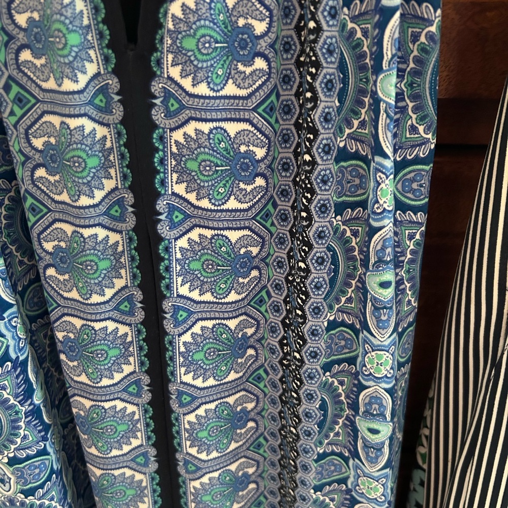 Max Studio Dress Bundle - Picture 4 of 6
